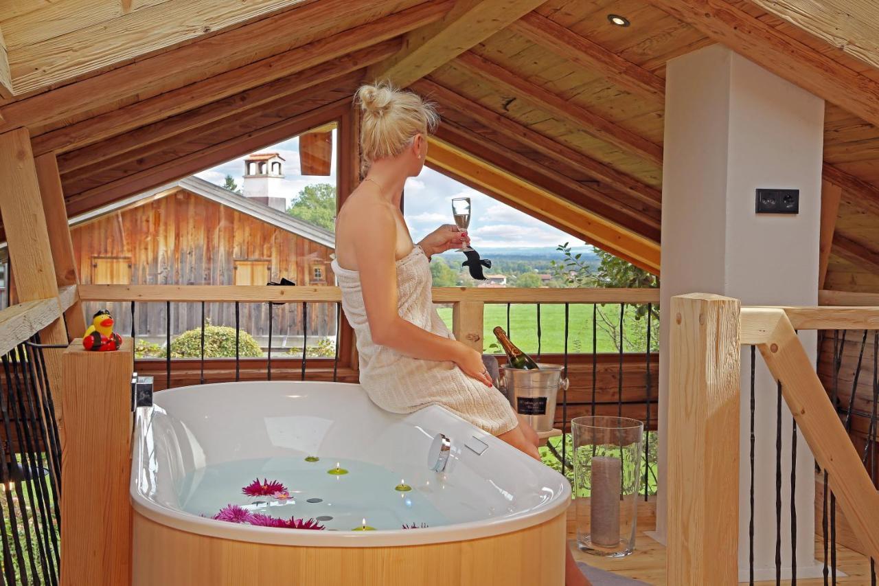 Das Alm-Chalet-Chiemsee 베르나우암히엠지 외부 사진